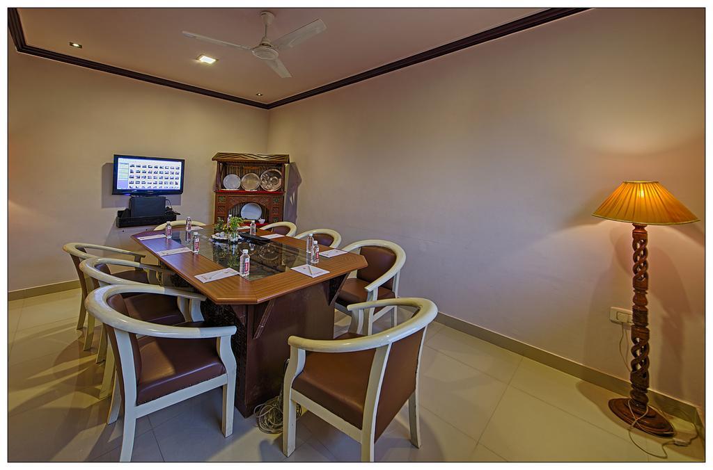 Nirali Dhani Ethnic Heritage Hotel And Resort Dźodhpur Zewnętrze zdjęcie