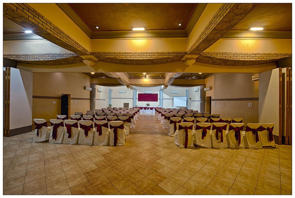 Nirali Dhani Ethnic Heritage Hotel And Resort Dźodhpur Zewnętrze zdjęcie