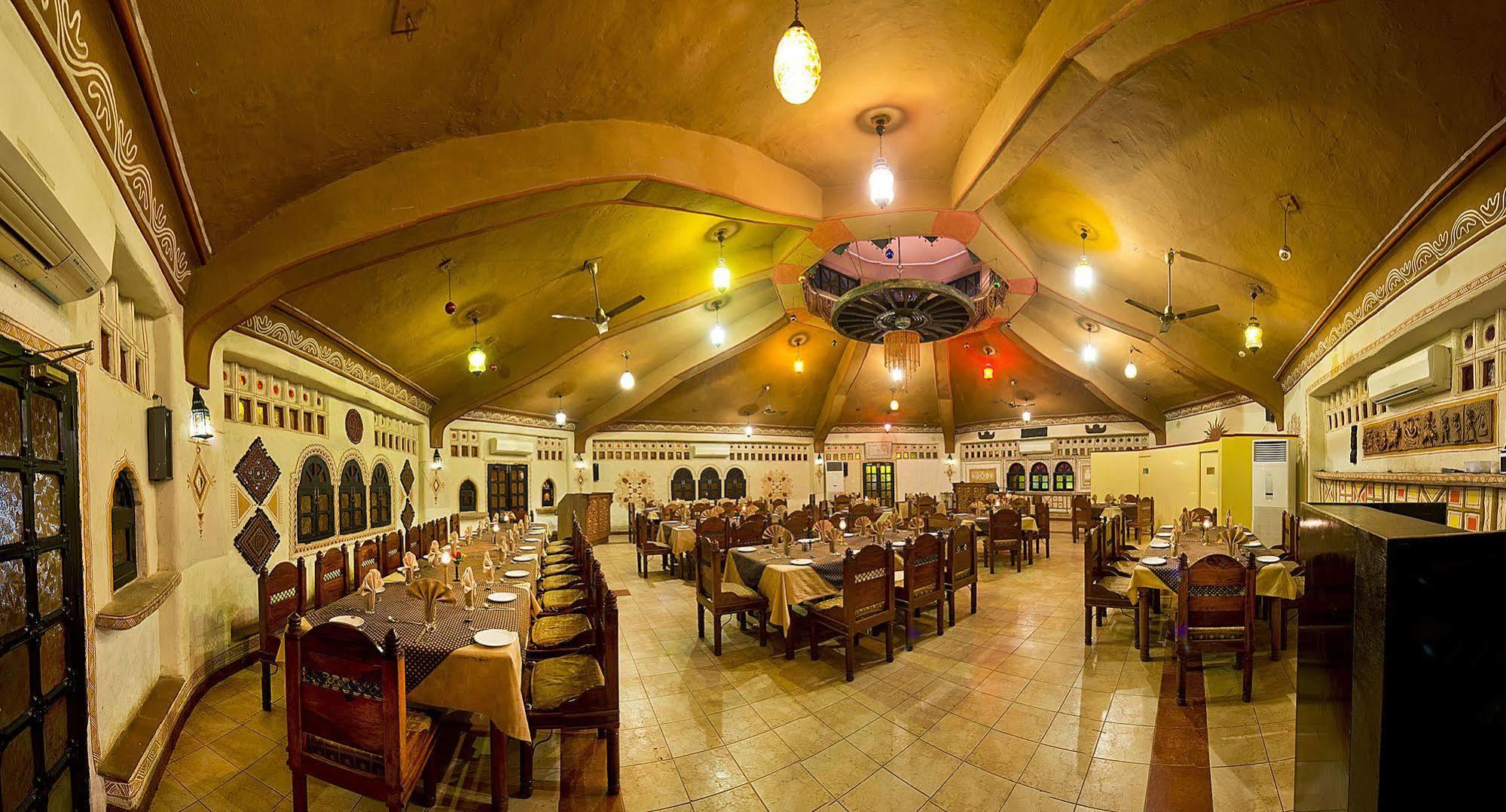 Nirali Dhani Ethnic Heritage Hotel And Resort Dźodhpur Zewnętrze zdjęcie