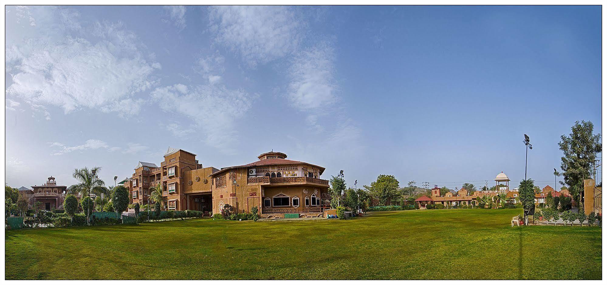 Nirali Dhani Ethnic Heritage Hotel And Resort Dźodhpur Zewnętrze zdjęcie