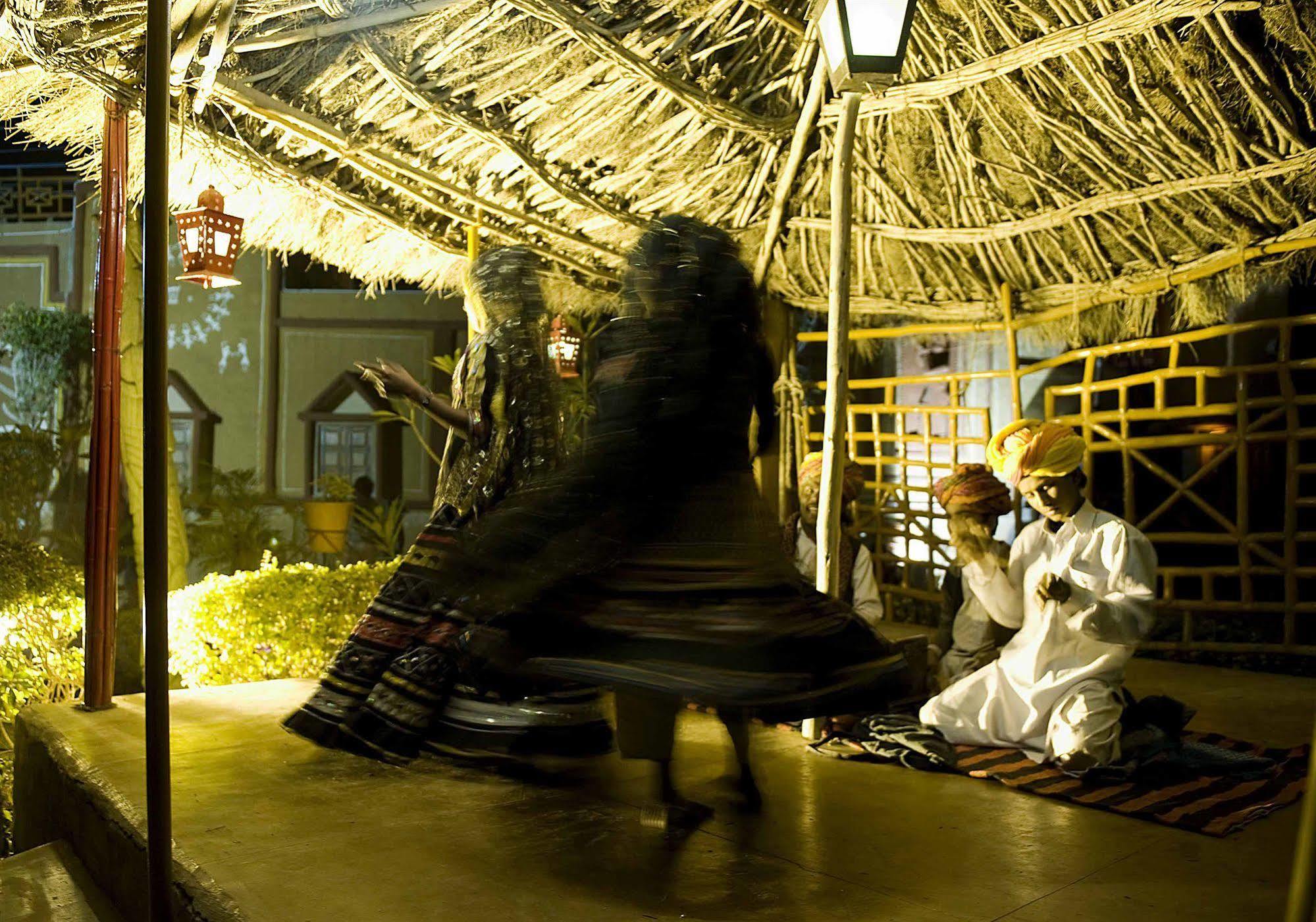 Nirali Dhani Ethnic Heritage Hotel And Resort Dźodhpur Zewnętrze zdjęcie